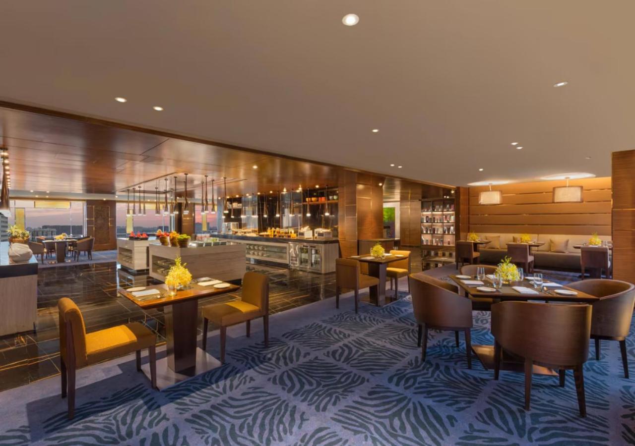The Atlantes Suite Near Delhi Airport New Delhi Bagian luar foto