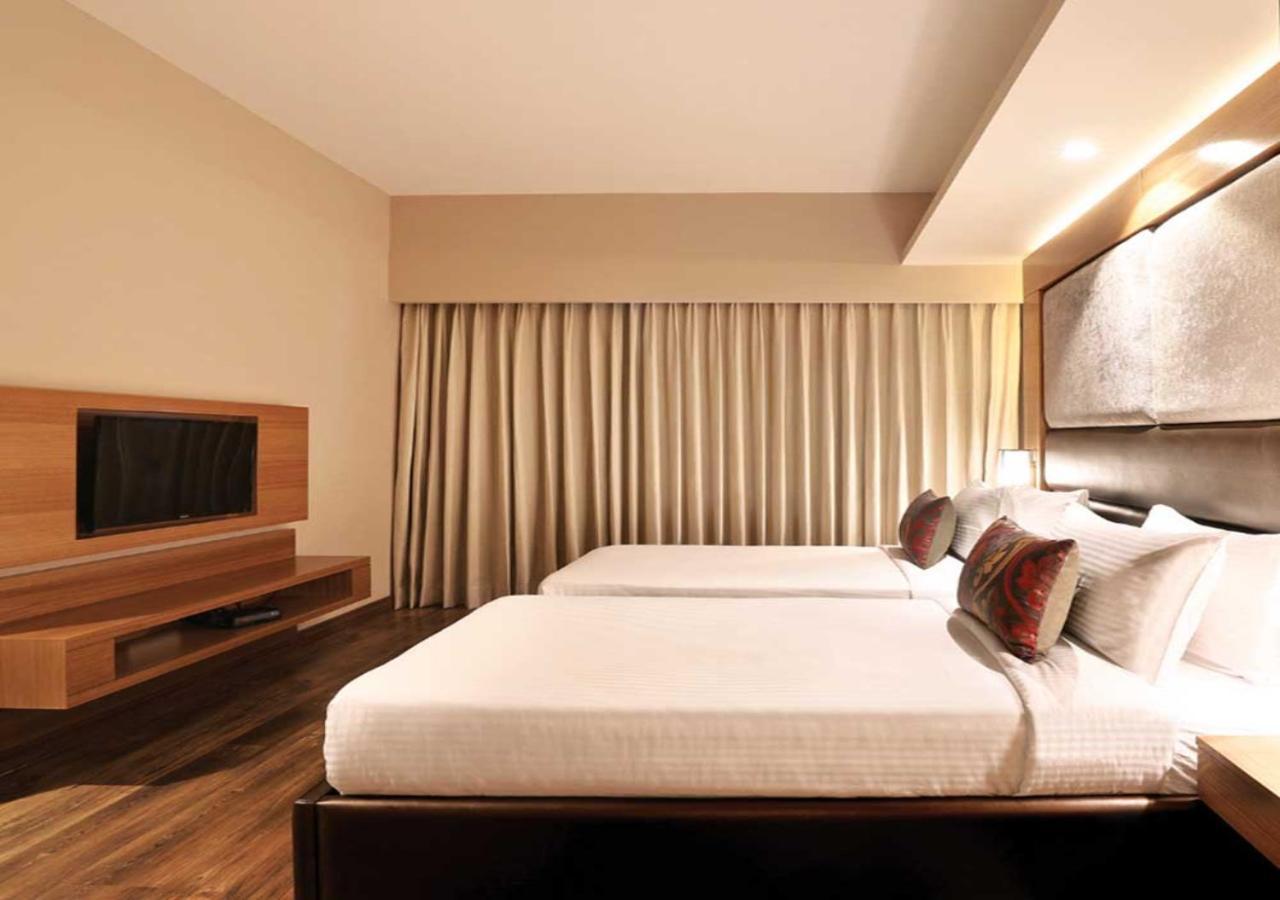 The Atlantes Suite Near Delhi Airport New Delhi Bagian luar foto